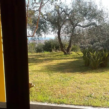 Casa Vacanze La Belle بيت للعطل ديانو كاستيلو