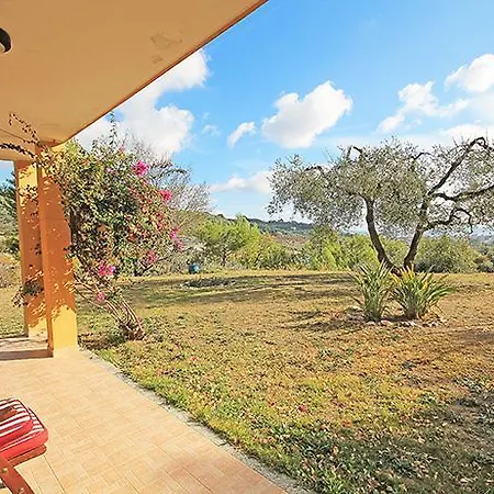 Casa Vacanze La Belle ديانو كاستيلو
